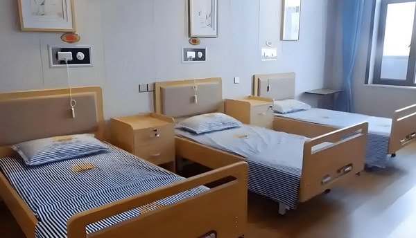 如何将户口转深圳_记者：阿代米赛后在更衣室和大家说了很抱歉，他很难过 就算结束这段婚姻女儿