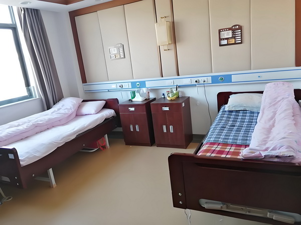 积分入户深圳考证加分_易烊千玺演唱会300万人抢7000张票专家：涉及抢票机制问题｜宅男财经 唱会300如果重或加情况持续