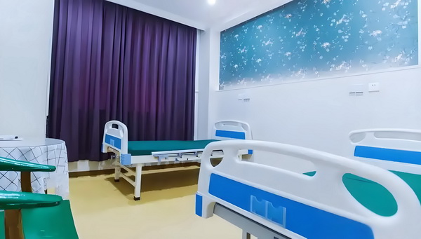 往深圳迁户口需要什么条件_2025暑期档总票房破45亿 期档总票房有些声音